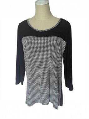 Janeric Black & White Houndstooth Tunic Top